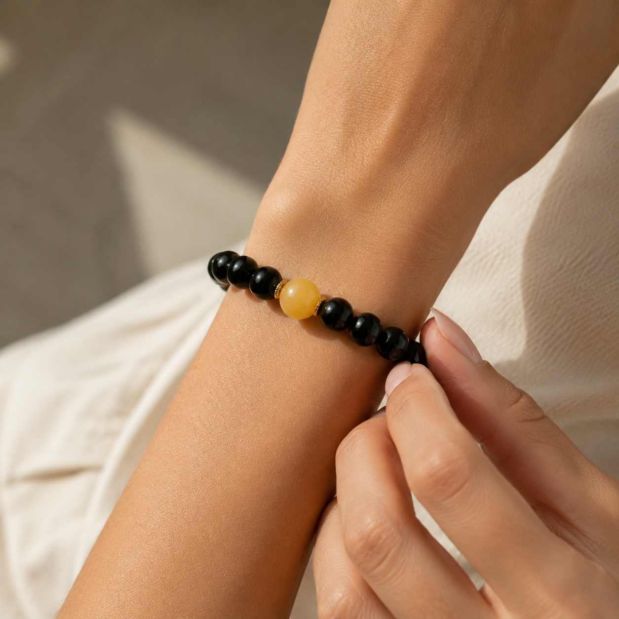 Obsidian Guardia Luster Bracelet